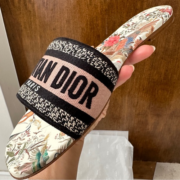 Christian Dior Authentic Dway Slide Embroidered - Picture 3 of 10